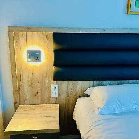 Panzió Home Inn Hotel