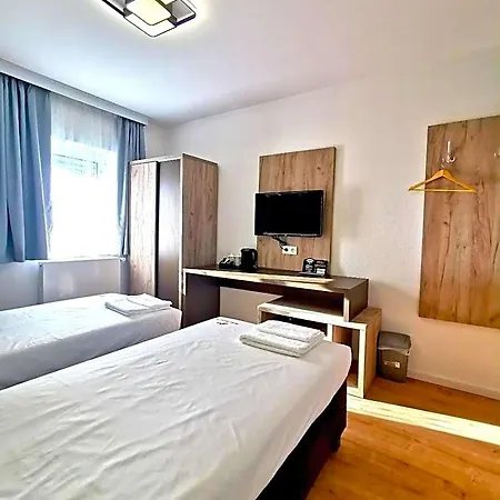 Panzió Home Inn Hotel Dormagen