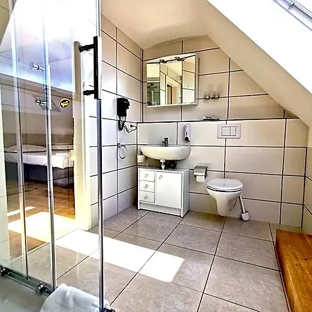 Panzió Home Inn Hotel Dormagen