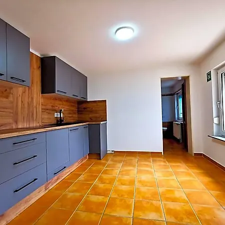 Home Inn Hotel Panzió 4*