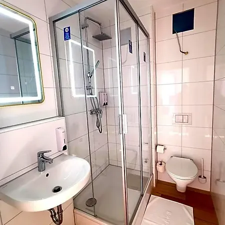 Home Inn Hotel 4*