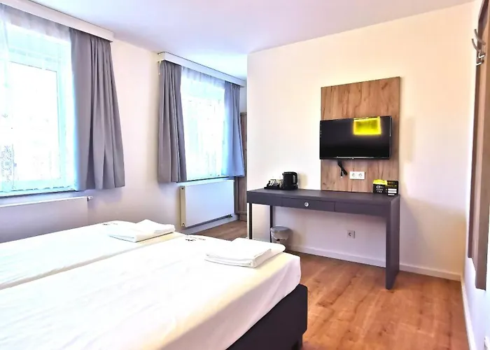 Home Inn Hotel Bed & Breakfast 3*