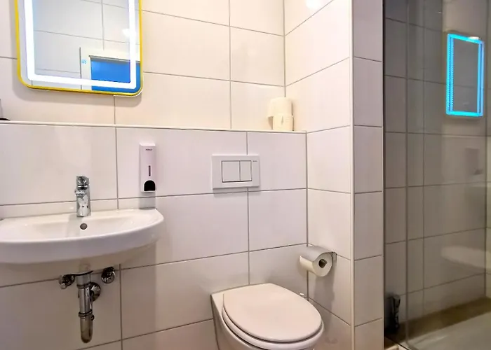 Home Inn Hotel Bed & Breakfast 3*